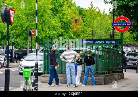 Eingang zur Warwick Avenue London U-Bahnstation Stockfoto