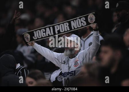 Sao Paulo, Brasilien. Juli 2024. SP - SAO PAULO - 07/16/2024 - BRASILIANISCHE A 2024, CORINTHIANS x CRICIUMA - Korinthians Fans während eines Spiels gegen Criciuma im Stadion Arena Corinthians für die brasilianische A 2024 Meisterschaft. Foto: Ettore Chiereguini/AGIF Credit: AGIF/Alamy Live News Stockfoto