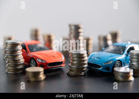 Die Sicherung eines Autokredits erfordert ein Verständnis von Finanzierungsoptionen, Versicherungsanforderungen und Gesamtkosten, was es zu einem entscheidenden Geschäftskonzept in der Autoindustrie macht Stockfoto