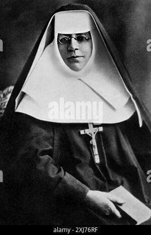 1908c. , USA: Die amerikanische Heilige Nonne Mutter Catherine Mary Drexel ( Katharine - Caterina - 1858 - 1955 ) aus einer sehr reichen Familie von Bankiers . 2000 wurde sie von Papst Johannes Paul II. Heiliggesprochen. Mutter Drexel ist die zweite Heilige, die in den USA geboren wurde. Sie tat ihr Bestes, um den armen Bevölkerungsgruppen der Indianer und Afrikaner zu helfen. Ihr Vater, ein bekannter Bankier, wurde kurz nach der Geburt seiner Tochter Witwer und heiratete zwei Jahre später Emma Bouvier ( Vorfahrin von Jaqueline Bouvier, Ehefrau von Präsident John Fitzgerald Kennedy ). Unbekannter Fotograf. - GESCHICHTE - FOTO STORICHE - SANTA - SAN Stockfoto