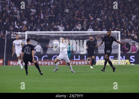 Sao Paulo, Brasilien. Juli 2024. SP - SAO PAULO - 07/16/2024 - BRASILIANISCHER A 2024, CORINTHIANS x CRICIUMA - Criciuma Spieler während eines Spiels gegen Corinthians im Stadion Arena Corinthians für die brasilianische A 2024 Meisterschaft. Foto: Marcello Zambrana/AGIF Credit: AGIF/Alamy Live News Stockfoto