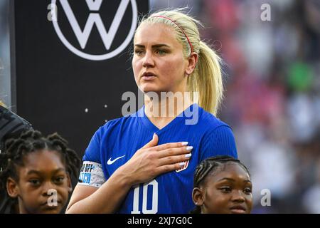 Washington, Usa. Juli 2024. District of Columbia, Vereinigte Staaten, 13. Juli 2024: Lindsey Horan (10 Vereinigte Staaten) während der Nationalhymne vor der internationalen Freundschaft zwischen den Vereinigten Staaten und Costa Rica im Audi Field in Washington, DC, Vereinigte Staaten (NUR REDAKTIONELLE VERWENDUNG). (Rebekah Wynkoop/SPP) Credit: SPP Sport Press Photo. /Alamy Live News Stockfoto