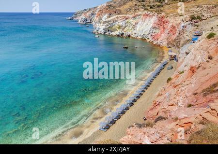 Der farbenfrohe Strand von Paleochori, die Insel Milos, die Kykladen, Griechenland Stockfoto