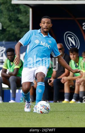 Dimaro, Trentino, Italien. Juli 2024. Juan Jesus von Neapel spielt während eines Freundschaftsspiels in Dimaro Folgarida, Trient, Italien am 16. Juli 2024 (Foto: © Ciro de Luca/ZUMA Press Wire) NUR ZUR REDAKTIONELLEN VERWENDUNG! Nicht für kommerzielle ZWECKE! Stockfoto