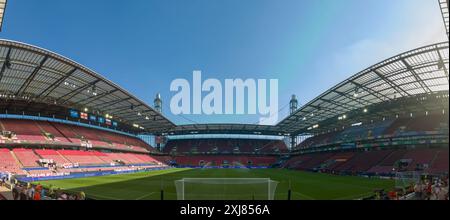 Im RheinEnergieStadion befindet sich 1. FC Köln und ein Austragungsort bei der EM 2024 in Köln Stockfoto