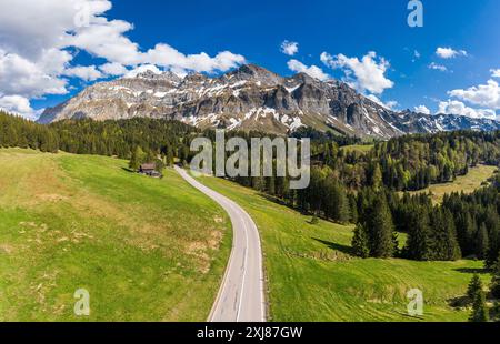 Appenzell, Schweiz: Der Weg zum Santis in den alpen im Kanton Appenzell in der Ostschweiz im Frühjahr. Stockfoto