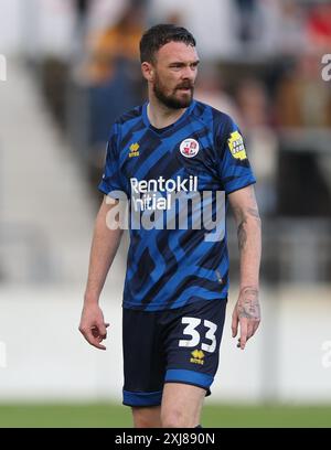 Scott Malone von Crawley Town während der Vorsaison war zwischen Lewes und Crawley Town im Dripping Pan. Stockfoto