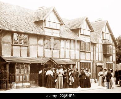 Touristen in Shakespears Haus, Stratford upon Avon, viktorianische Zeit Stockfoto