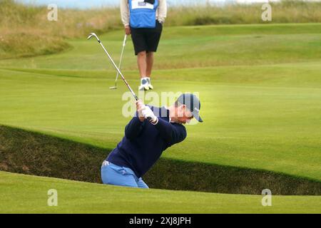 Die englische Justin Rose splittert am 3. Platz während eines Trainingstages vor den Open in Royal Troon, South Ayrshire, Schottland, aus einem Bunker. Bilddatum: Mittwoch, 17. Juli 2024. Stockfoto