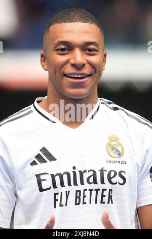 Kylian Mbappe bei der Präsentation als neuer Spieler von Real Madrid im Estadio Santiago Bernabéu. Madrid, 16.07.2024 Stockfoto