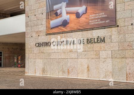 Lissabon Portugal - 16 . Juni 2024 . Centro Cultural de Belem (Kulturzentrum belem). Großes Museum und Kulturzentrum mit Ausstellungen und Kunstsammlungen Stockfoto