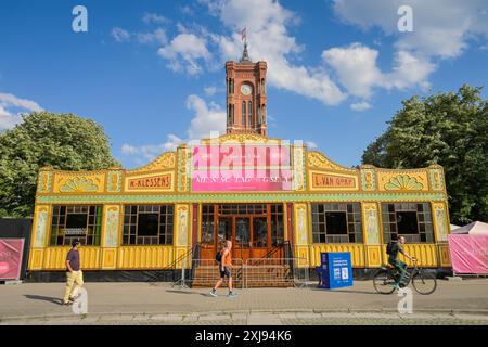 Zelt am Roten Rathaus, Komische Oper Berlin, Messeschlager Gisela, Mitte, Berlin, Deutschland Stockfoto