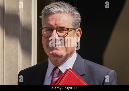 London, Großbritannien. Juli 2024. Sir Keir Starmer, Premierminister des Vereinigten Königreichs, verlässt zum ersten Mal die Downing Street 10, um zur Rede des Königs und zur ersten Parlamentssitzung ins Parlament zu gehen. Quelle: Imageplotter/Alamy Live News Stockfoto