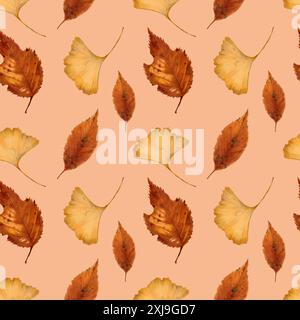 Nahtloses Muster von Herbstblättern. Aquarellabbildung. Handgezeichneter Hintergrund. Realistische botanische Kunst. Geeignet für Tapeten, Geschenkpapier Stockfoto