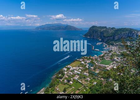 Blick auf Grande Marina vom Anacapri Panorama Aussichtspunkt, Anacapri, Insel Capri, Bucht von Neapel, Campania, Italien, Mittelmeer, Europa Urheberrecht: Fra Stockfoto