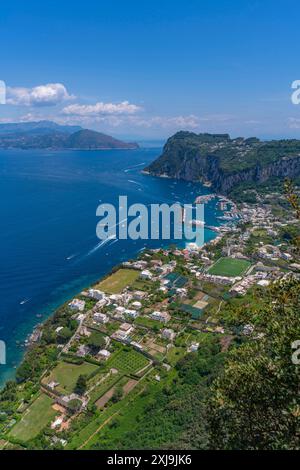 Blick auf Grande Marina vom Anacapri Panorama Aussichtspunkt, Anacapri, Insel Capri, Bucht von Neapel, Campania, Italien, Mittelmeer, Europa Urheberrecht: Fra Stockfoto