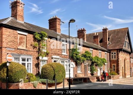 Traditionelle englische Häuser im Waterside Stratford upon Avon, England, Großbritannien Stockfoto