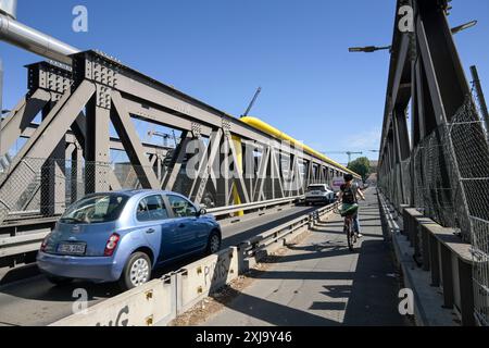 Elsenbrücke, verengte Fahrspur, Baustelle, Friedrichshain, Friedrichshain-Kreuzberg, Berlin, Deutschland Stockfoto