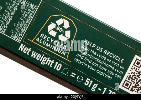 80 % recyceltes Aluminium, Details auf der Packung Starbucks Kaffeekapseln Stockfoto