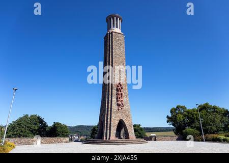 Europa, Luxemburg, Wiltz, Memorial Tower „Nationales Streikdenkmal“ zum Gedenken an die Toten während des Generalstreiks von 1942 Stockfoto