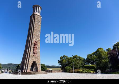 Europa, Luxemburg, Wiltz, Memorial Tower „Nationales Streikdenkmal“ zum Gedenken an die Toten während des Generalstreiks von 1942 Stockfoto