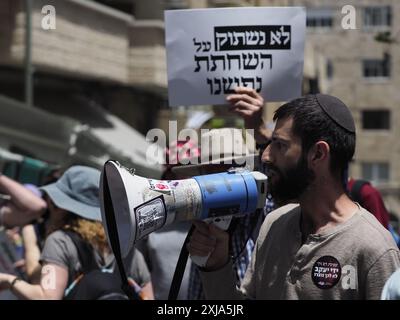 Linker Protest in Jerusalem vor den Büros der NGO in Bezug auf die Blockierung von Hilfswagen nach Gaza Stockfoto