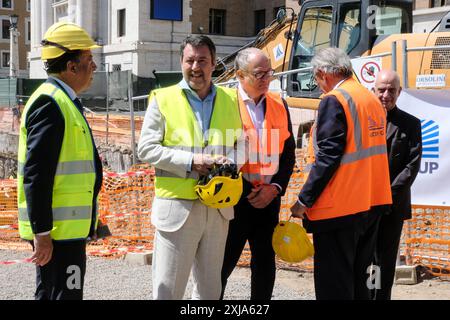 Presenti: il Vicepremier e Ministro delle Infrastrutture e dei Trasporti, Matteo Salvini, il Presidente della Regione Lazio, Francesco Rocca, il Sindaco di Roma, Roberto Gualtieri, il Monsignor Arcivescovo, Rino Fisichella, il Presidente di Anas, Edoardo Valente al cantiere dei lavori del Giubileo per il prolungamento del sottopasso Lungotevere in Sassia e in occsione dell'abbattimento del diaframma che consent&#xe0; il collegamento del nuovo sottopasso a quello esistente a Roma, Mercoled&#xec; 17Luglio 2024 (Stellvertretender Minister von Mauro Scrobogna) Stockfoto