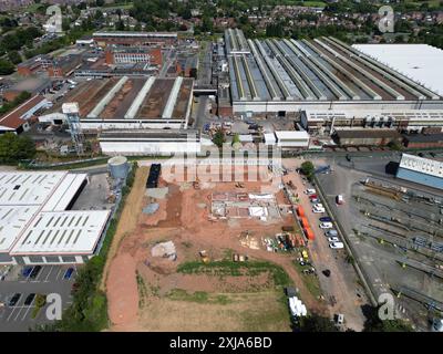 Hereford UK Luftaufnahme eines neu errichteten NHS Community Diagnostics Centre im Bau auf einer Brachfläche in Hereford Juli 2024 Stockfoto