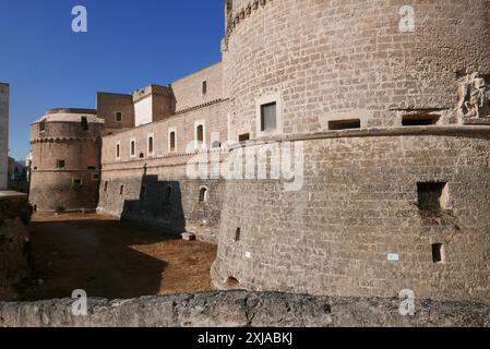 Befestigte Mauern und Türme in Corigliano d Otranto, Apulien, Italien Stockfoto