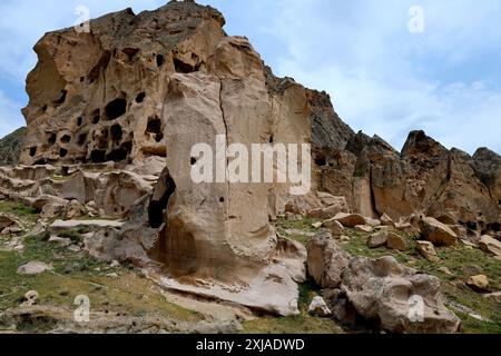 Die Kathedrale von Selime mit ihren in den Felsen gehauenen religiösen Gebäuden, Türkei Stockfoto