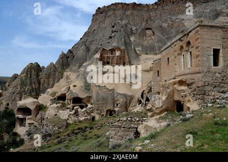 Die Kathedrale von Selime mit ihren in den Felsen gehauenen religiösen Gebäuden, Türkei Stockfoto