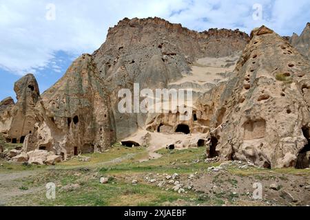 Die Kathedrale von Selime mit ihren in den Felsen gehauenen religiösen Gebäuden, Türkei Stockfoto