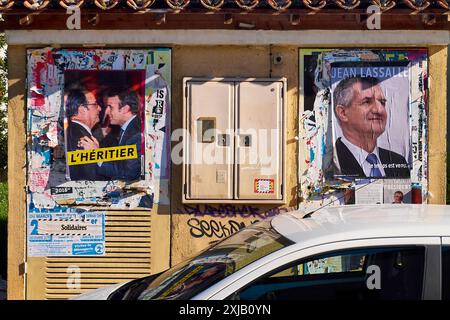 Der Erbe von Präsident Francois Hollande - Emmanuel Macron Wahlplakat Stockfoto