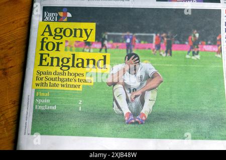 Jude Bellingham „Agony for England“ Guardian Zeitung Schlagzeile Sport Titelseite Euro2024 Euro 2024 Lose Spain Final Football Game Juli 2024 UK Stockfoto