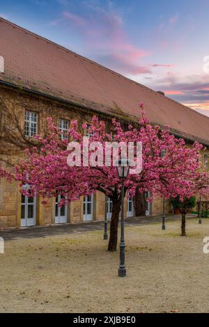 Nebengebäude im Park der Eremitage in Bayreuth in Bayern. Stockfoto