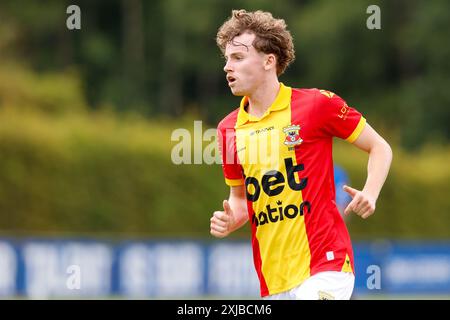 Genk, Belgien. Juli 2024. GENK, H. Essers Talent Park, 17.07.2024, Staffel 2024/2025, Freundschaftsspiel. Während des Spiels KRC Genk - Go Ahead Eagles (freundlich), Endergebnis 1:2, GA Eagles Spieler Jakob Breum Credit: Pro Shots/Alamy Live News Stockfoto