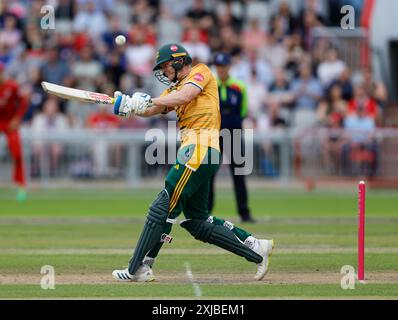 17. Juli 2024; Emirates Old Trafford Cricket Ground, Manchester, England; Vitality Blast T20 League Cricket, Lancashire Lightning gegen Nottinghamshire Outlaws; Lydon James von Nottingham Outlaws Stockfoto