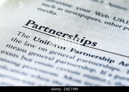 Partnerschaft oder Partnerschaften, die im Rahmen des Geschäftsrechts im Rahmen des Uniform Partnership Act (Einheitliches Partnerschaftsgesetz) in Text geschrieben wurden Stockfoto