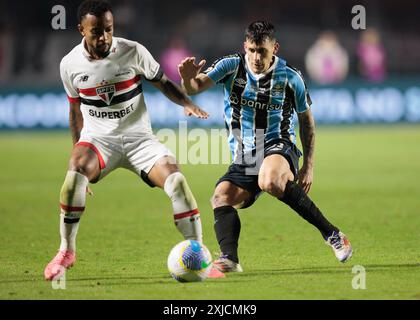 Sao Paulo, Brasilien. Juli 2024. Fußball – Brasilianische Meisterschaft – São Paulo gegen Grêmio – Morumbi Stadium. Spieler während der Action The Match Credit: Vilmar Bannach/Alamy Live News Stockfoto