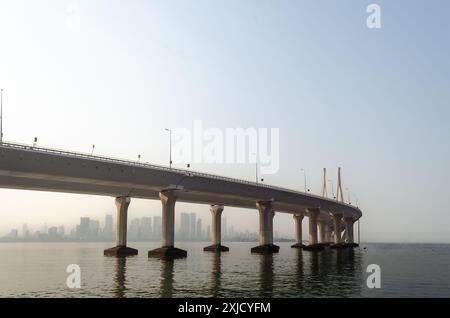 Bandra-Worli Sea Link ist eine Kabelbrücke zwischen Bandra und Worli in Mumbai, Indien Stockfoto