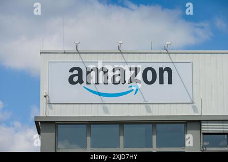 Amazon Paketzentrum DBE2, Porschestraße, Marienfelde, Tempelhof-Schöneberg, Berlin, Deutschland Stockfoto