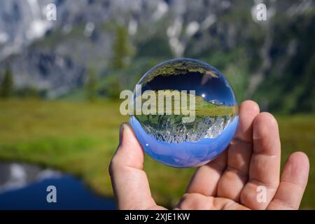 Der Hochkoenig an einem sonnigen Sommertag, blauer Himmel, Glaskugel Stockfoto