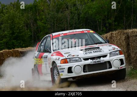 Steve Chamberlain, Mitsubishi Evo 4, Contemporary Rally Cars, mit Fahrzeugen, die derzeit auf der internationalen Sonderbühne und tarma antreten Stockfoto