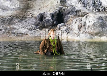 ABD0030 20240714 - Szene aus der Oper 'der Freischütz' bei einer Fotoprobe anlässlich des Bregenzer Festivals auf der Seebühne am Samstag, 13. Juli 2024, in Bregenz, Österreich. Thomas Blondelle (Max), im Rahmen einer Fotoprobe der Oper 'der Freischütz', anl. Der Bregenzer Festspiele auf der Seebühne am Samstag, 13. Juli 2024 in Bregenz. - FOTO: APA/DIETMAR STIPLOVSEK - 20240713 PD14769 Stockfoto