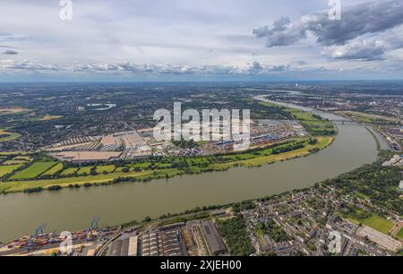 Luftbild, Duisburg-West, Logport I Eins Rheinhausen, duisport mit Automobil-Logistik am Fluss Rhein, Friemersheim, Duisburg, Ruhrgebiet, Nordrhein-Westfalen, Deutschland ACHTUNGxMINDESTHONORARx60xEURO *** Luftansicht, Duisburg West, Logport I Eins Rheinhausen, duisport mit Automobillogistik am Rhein, Friemersheim, Duisburg, Ruhrgebiet, Nordrhein-Westfalen, Deutschland ACHTUNGxMINDESTHONORARx60xEURO Stockfoto