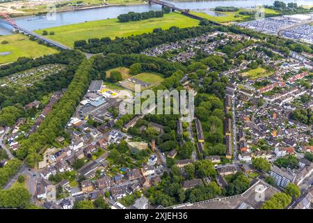 Luftbild, Duisburg-West, Wohnsiedlung Reihenhaus Mietshäuser Brückenstraße, Gillhausenstraße und Werthauser Straße, grüne Bäume, Hochemmerich, Duisburg, Ruhrgebiet, Nordrhein-Westfalen, Deutschland ACHTUNGxMINDESTHONORARx60xEURO *** Luftansicht, Duisburg West, Wohnsiedlung Reihenhäuser Brückenstraße, Gillhausenstraße und Werthauser Straße, Grünbäume, Hochemmerich, Duisburg, Ruhrgebiet, Nordrhein-Westfalen, Deutschland ACHTUNGxMINDESTHONORARx60xEURO Stockfoto