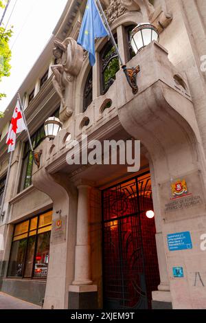 Tiflis, Georgien - 24. JUNI 2024: Außenansicht des Gebäudes des Außenministeriums von Georgien Tiflis, der Hauptstadt der Georigan. Stockfoto