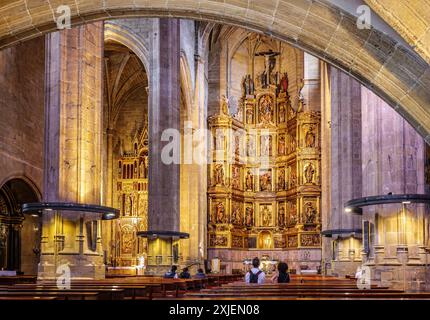 Hauptschiff der Kirche San Vicente. San Sebastian, Baskenland, Spanien. Stockfoto