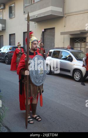 12. Juli 2024, Arzano, Campania/Neapel, Italien: Wiederaufbau der Tragedia di Santa Giustina in Arzano. (Kreditbild: © Salvatore Esposito/Pacific Press via ZUMA Press Wire) NUR REDAKTIONELLE VERWENDUNG! Nicht für kommerzielle ZWECKE! Stockfoto