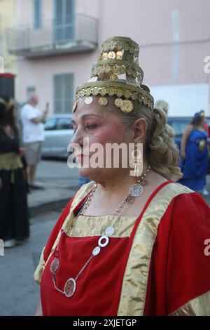 12. Juli 2024, Arzano, Campania/Neapel, Italien: Wiederaufbau der Tragedia di Santa Giustina in Arzano. (Kreditbild: © Salvatore Esposito/Pacific Press via ZUMA Press Wire) NUR REDAKTIONELLE VERWENDUNG! Nicht für kommerzielle ZWECKE! Stockfoto